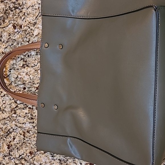 Olive Color Tote - Picture 9 of 9